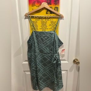 Altar’d State Arula Sage Green Faded Plaid Emerald Green Side Waist Tie Dress!!